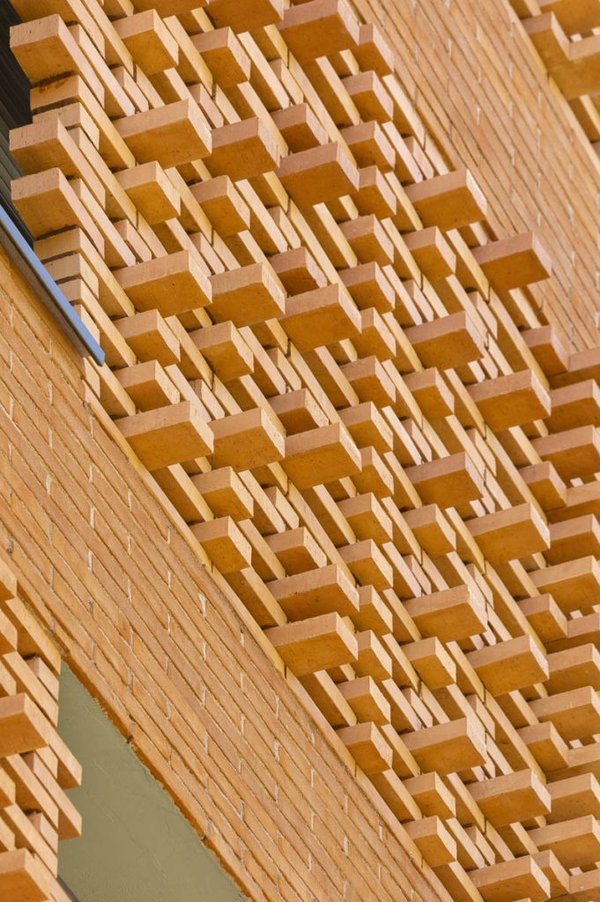 L'art de la fabrication des briques en terre cuite artisanales